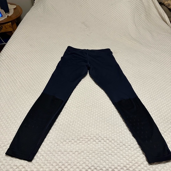 Women’s size small Under Armour Leggings - Picture 2 of 4